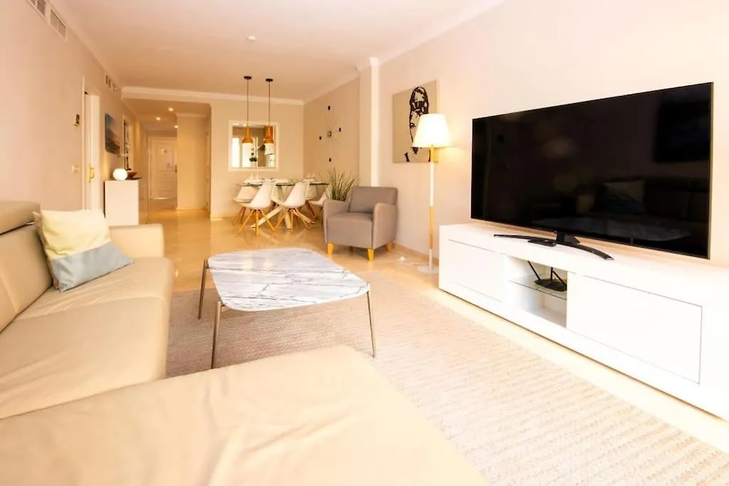 מארבלה Amazing Modern Apartment Next To Pool. ספרד