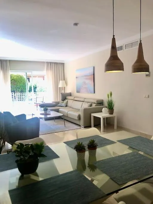 Amazing Modern Apartment Next To Pool. Marbella Spain