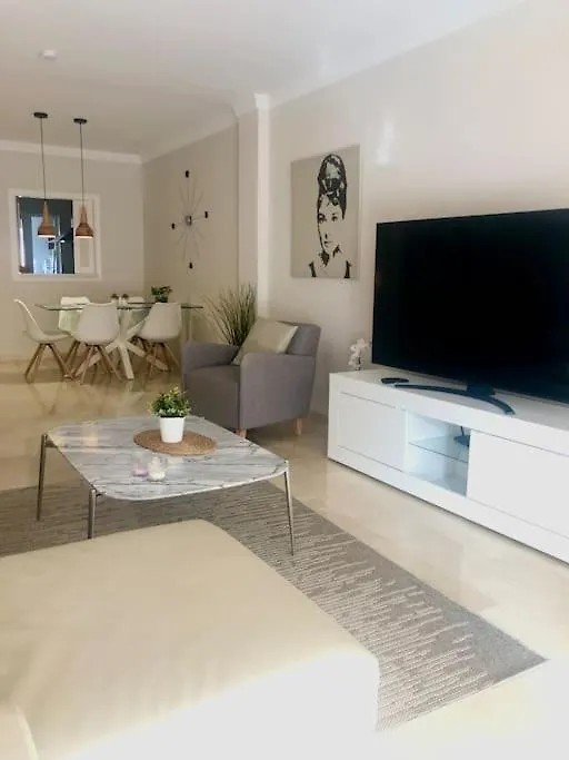 Amazing Modern Apartment Next To Pool. Marbella