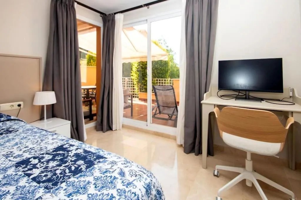 Amazing Modern Apartment Next To Pool. Marbella